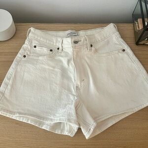 A&F - Denim Cutoff Short - White 4